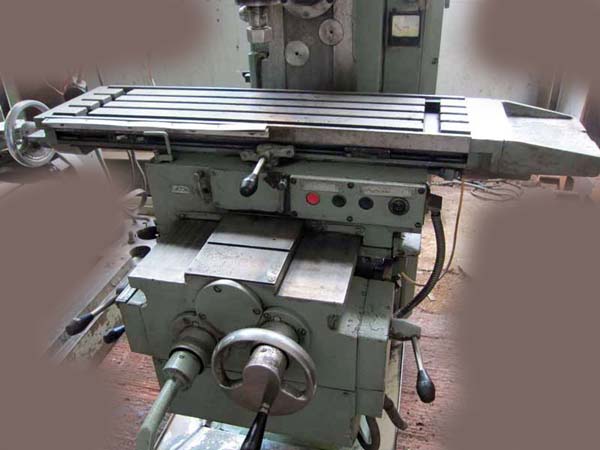 Загальний вигляд  6Т80Ш cтанок широкоуніверсальний консольно-фрезерный